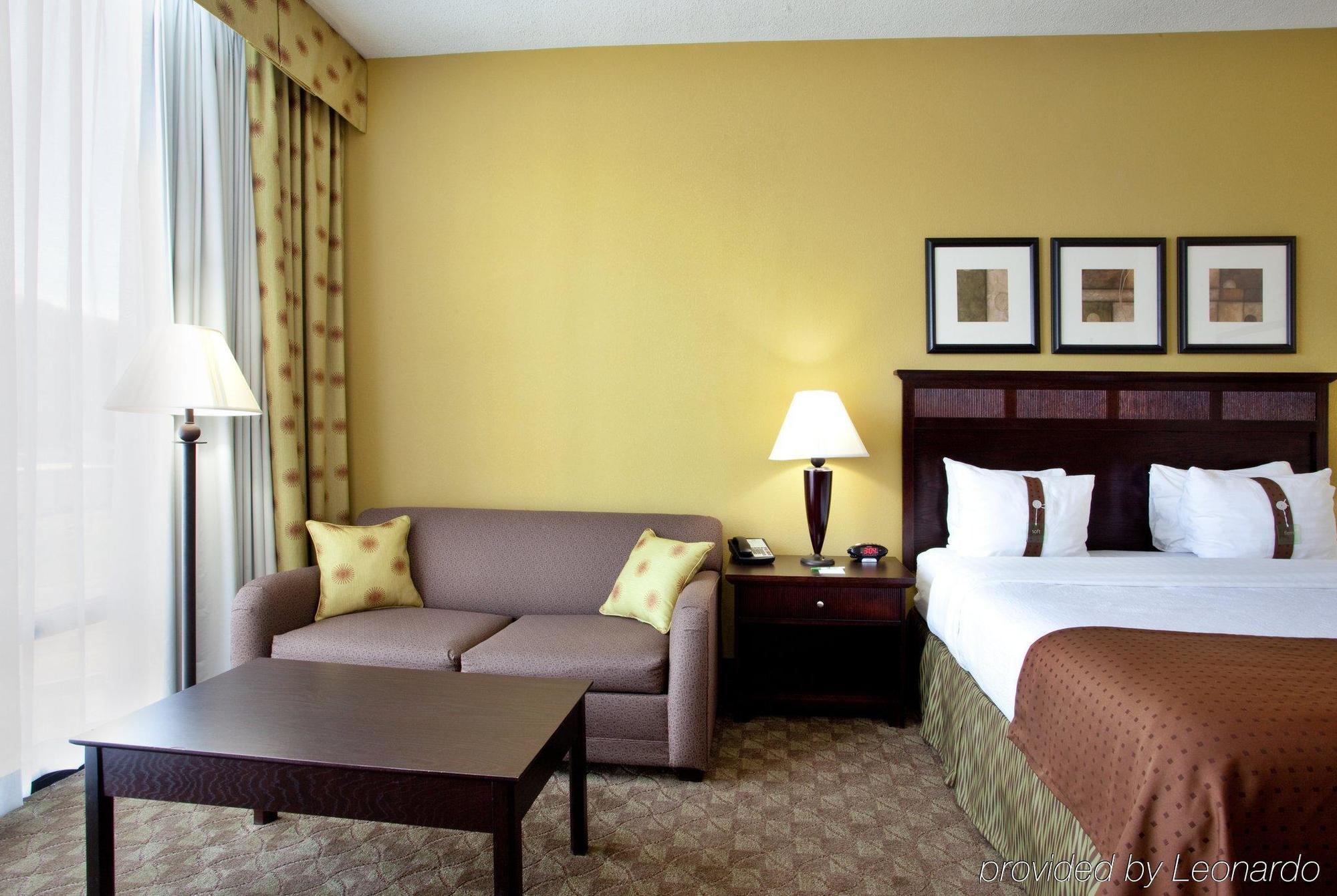 Holiday Inn Roanoke - Tanglewood Route 419 & I 581, An Ihg Hotel Zimmer foto